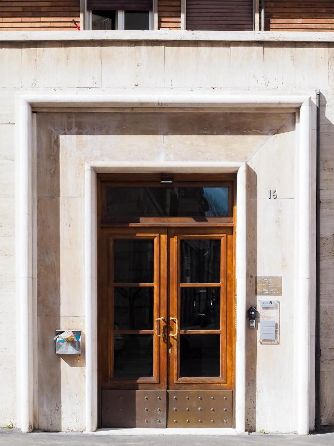 C'Est La Vie Suites Rome Exterior photo